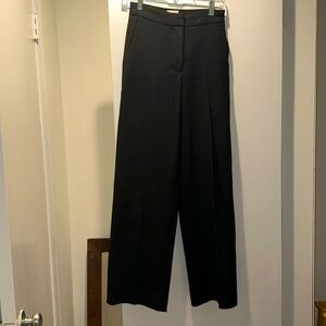 Aritzia- The Limitless pants (re)essential